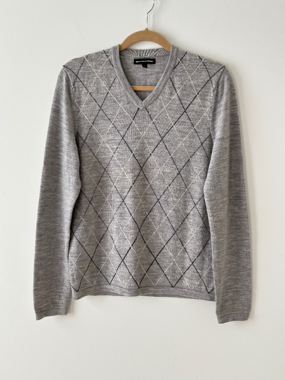 Express Design Studio 100% Merino Wool Gray Argyle V-Neck Sweater